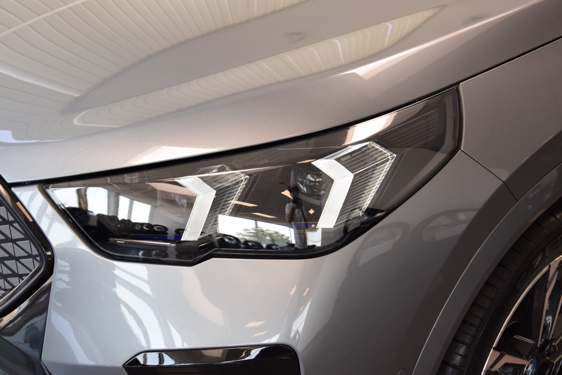 BMW iX2 xDrive30