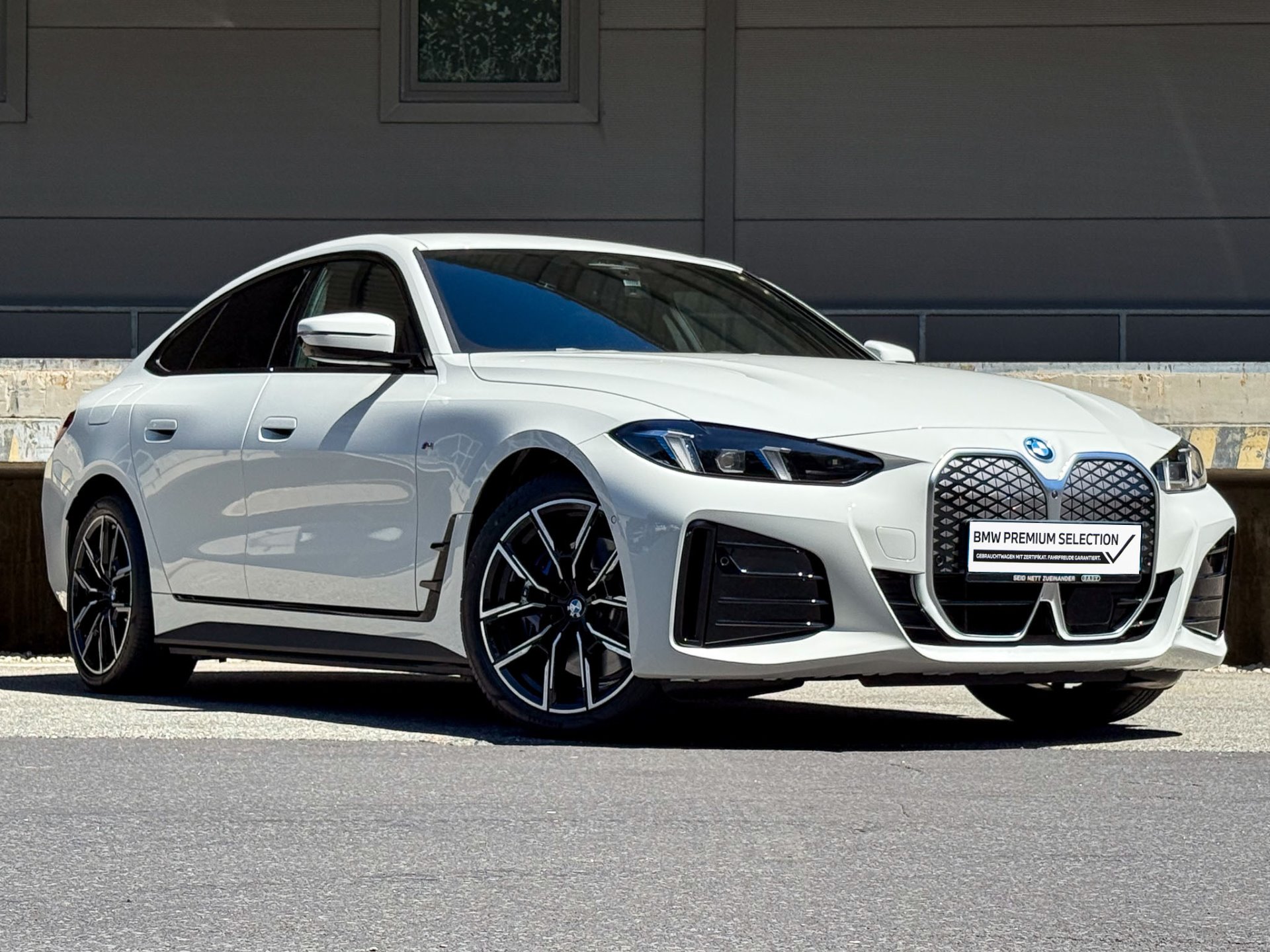 BMW i4 xDrive40