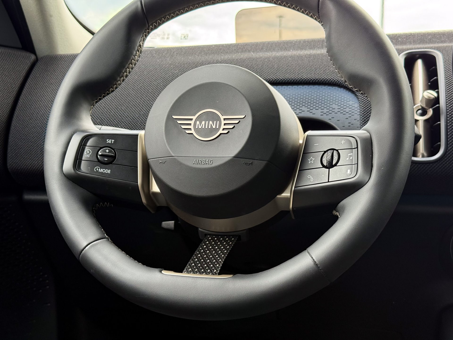 MINI Countryman E