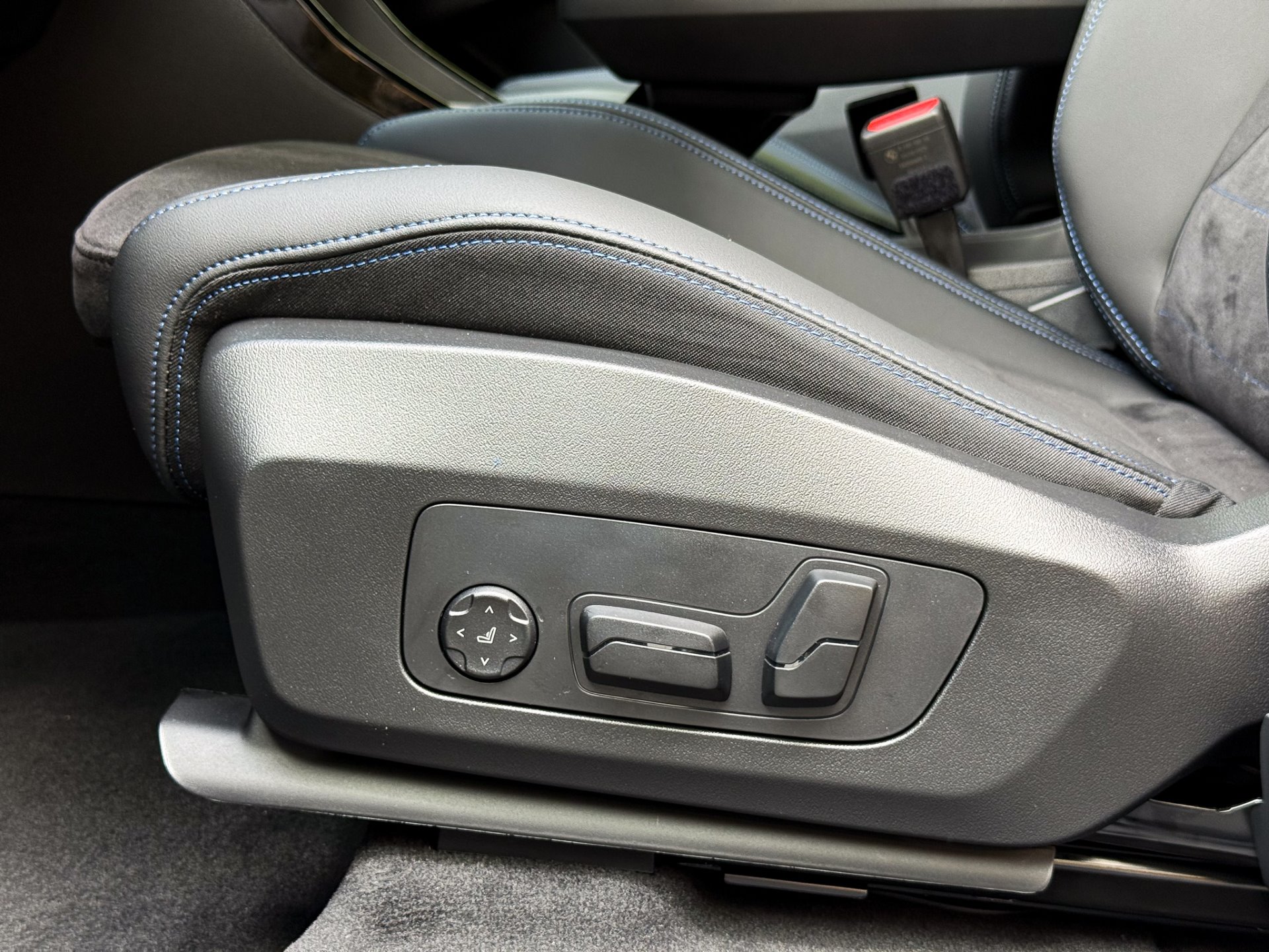 BMW 230e xDrive Active Tourer