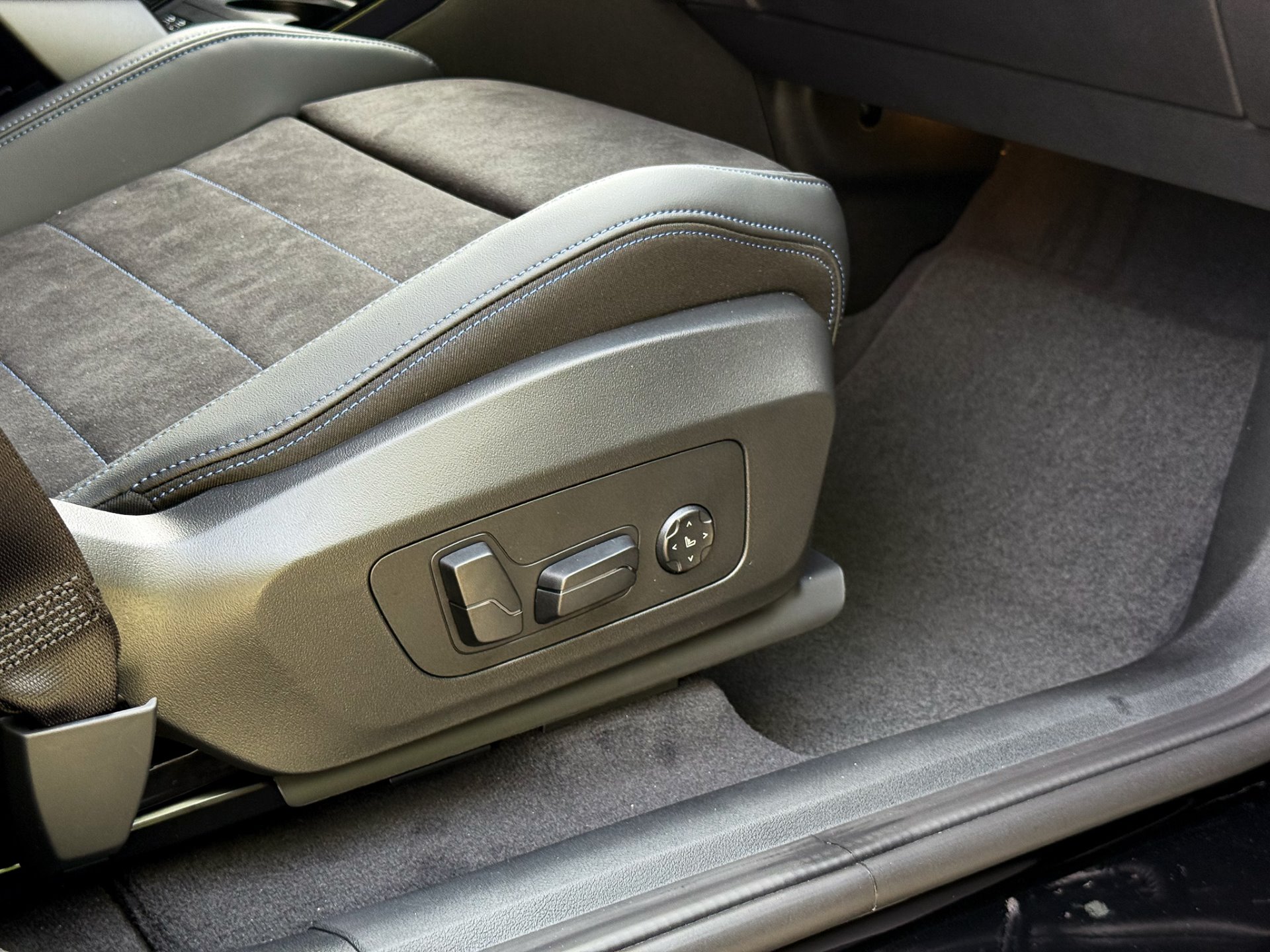 BMW 230e xDrive Active Tourer
