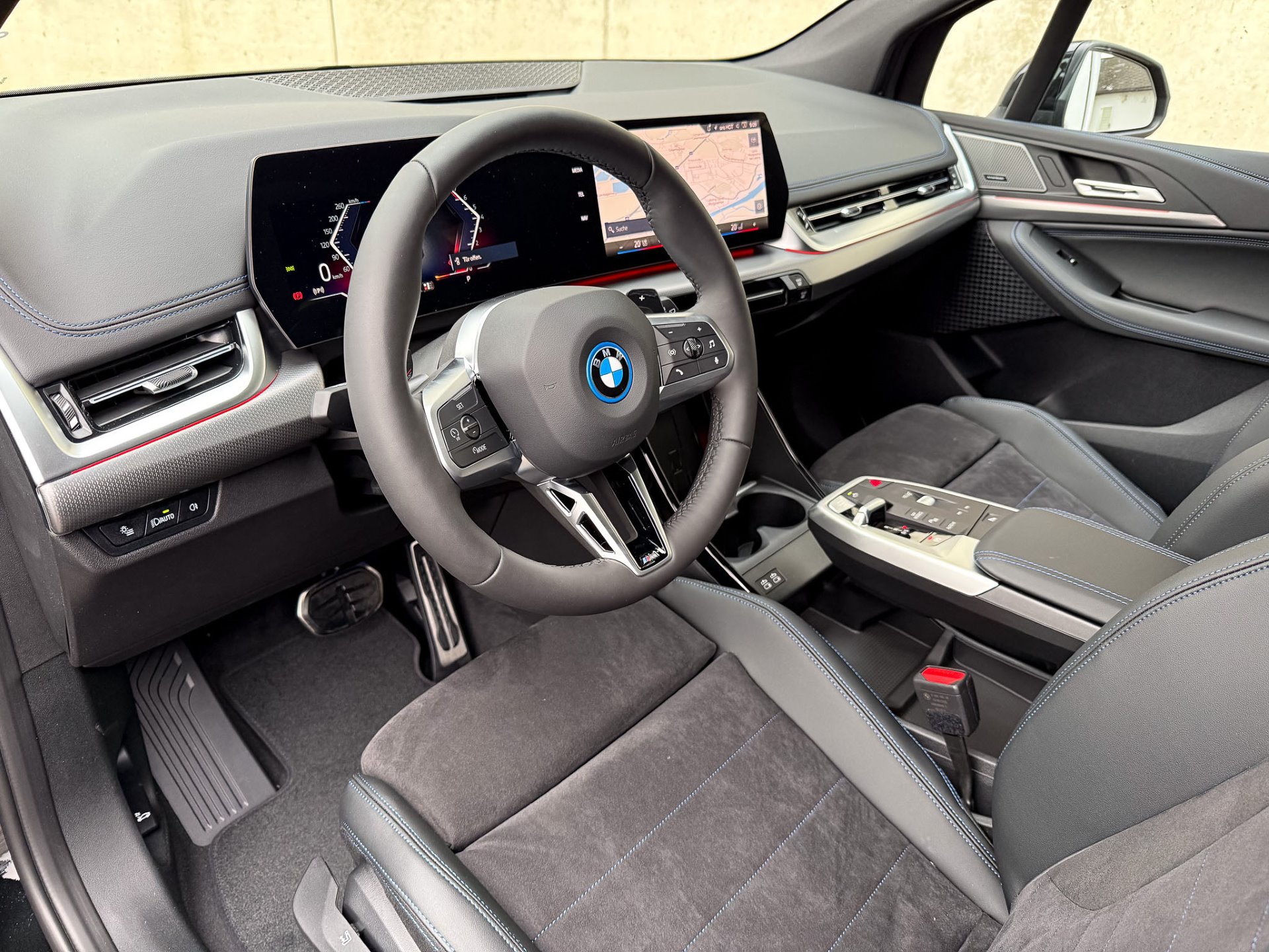 BMW 225e xDrive